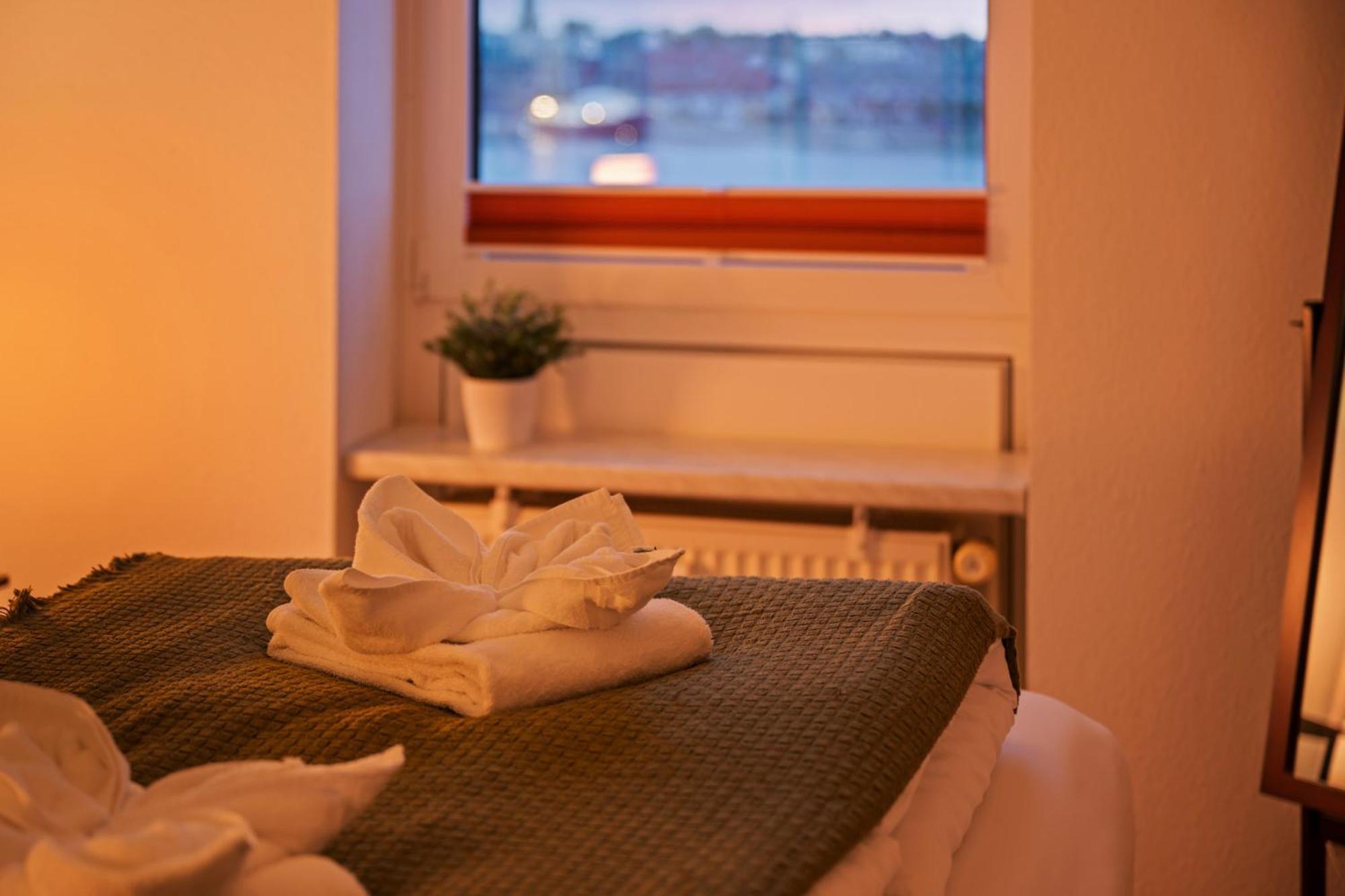 Strand-Apartment, Strandkorb, Meeresrauschen, Parkplatz ヴィルヘルムスハーフェン エクステリア 写真
